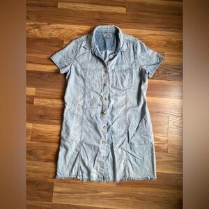 Kut from the Kloth Chambray Denim Shirt Dress | Button Front Raw Hem | women’s M